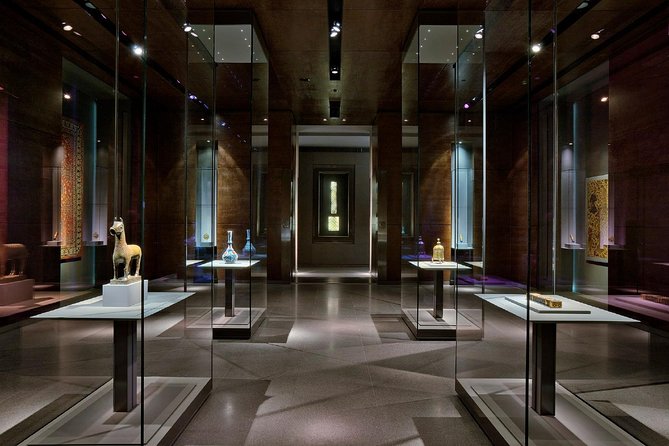4-Hour Private Museum of Islamic Art in Qatar Tour - The museum building and the Gulf setting