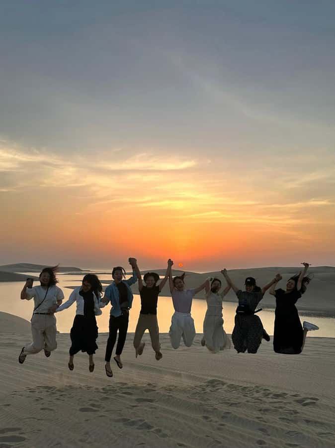 Doha Desert Safari, Camel Ride, Sandboarding & Inland Sea - Choosing between a small group and a private trip