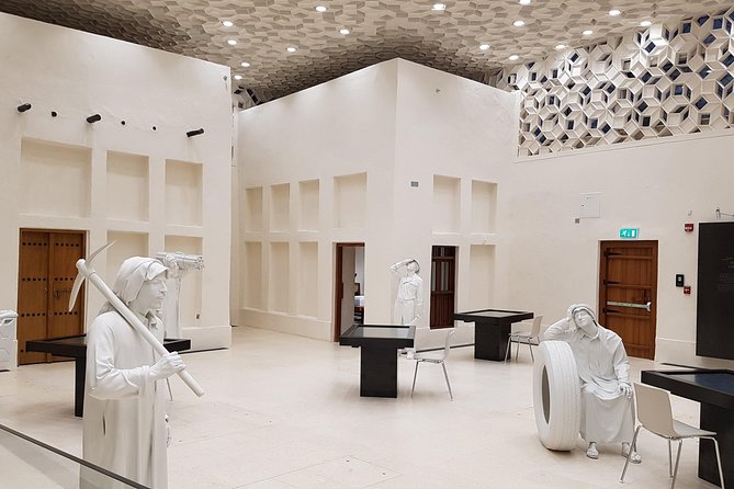 Doha Express City Tour With or Without Local meal - The Pearl Island for a 20-minute contrast
