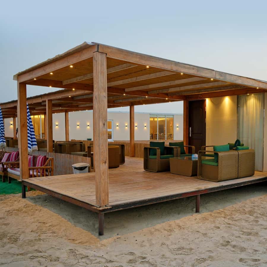 Doha: Full-Day Desert Safari, Dune Bashing & BBQ Dinner - From Doha to Sealine in an air-conditioned 4x4