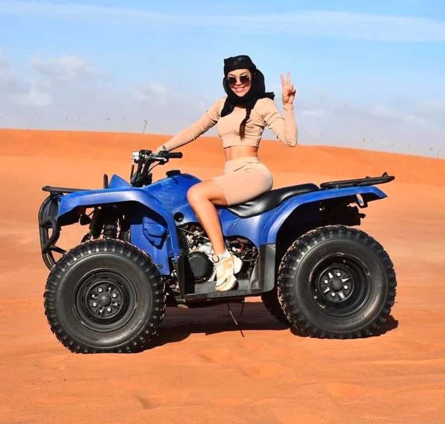 Doha: Inland Sea, Desert Safari, Camel Ride and Sandboarding - The Inland Sea stop and return to Doha