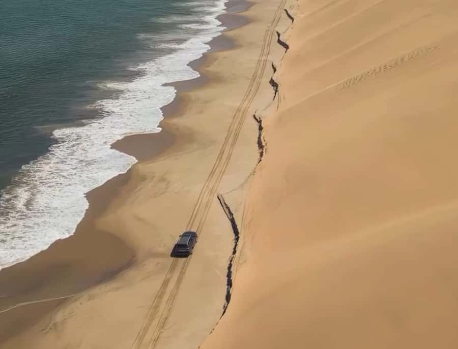 Doha: Inland Sea Desert Safari With All Activities - Guides, vehicles, and the value of good service