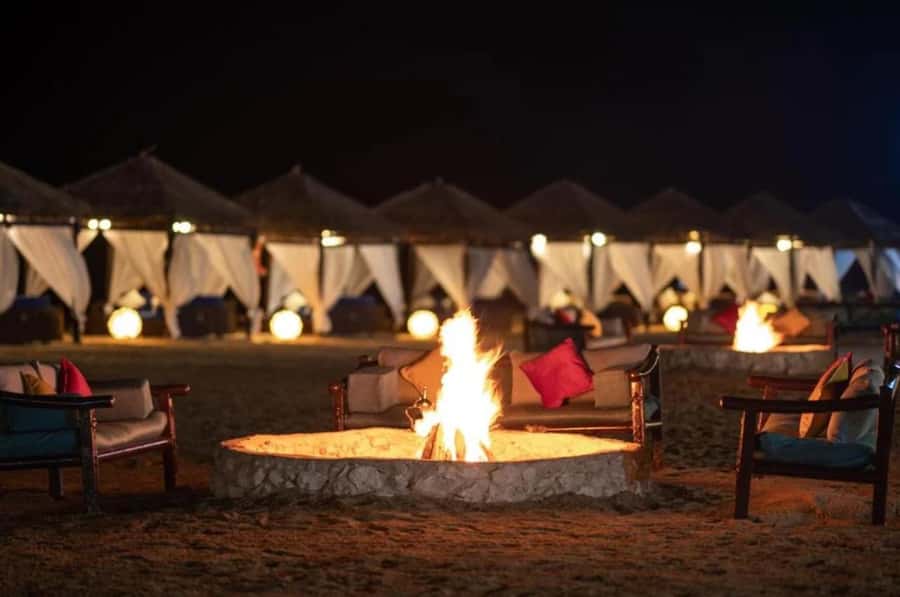 Doha: Overnight Desert Safari with 4x4 Ride and Camp Stay - A camp stay with ten hours to slow down