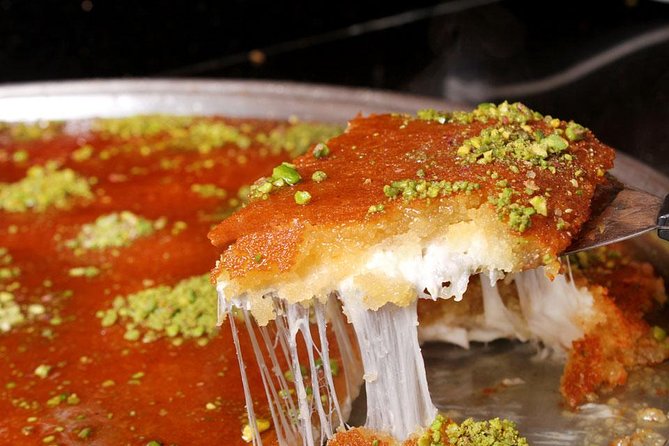 Doha: Pearl Island Food Tour – 7 Tastings, AC Vehicle - What the guides add to the evening