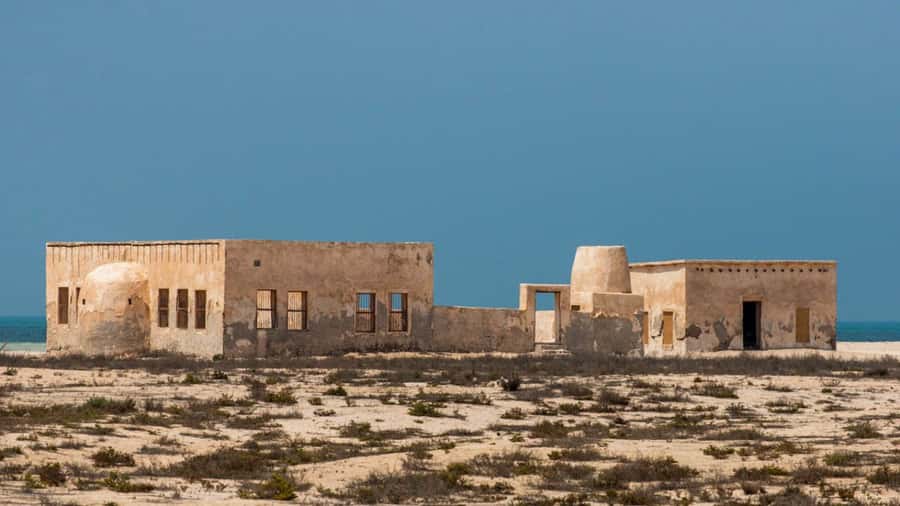 Doha: Private North Qatar Tour, Mangroves, & Zubara Fort - The private 4x4 and what the price covers