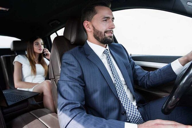 Doha, Qatar : Private Airport Transfer 24/7 - What the driver adds to the arrival
