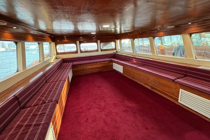 Doha Traditional Dhow Cruise With Corniche Walk - What the Doha dhow cruise is really like