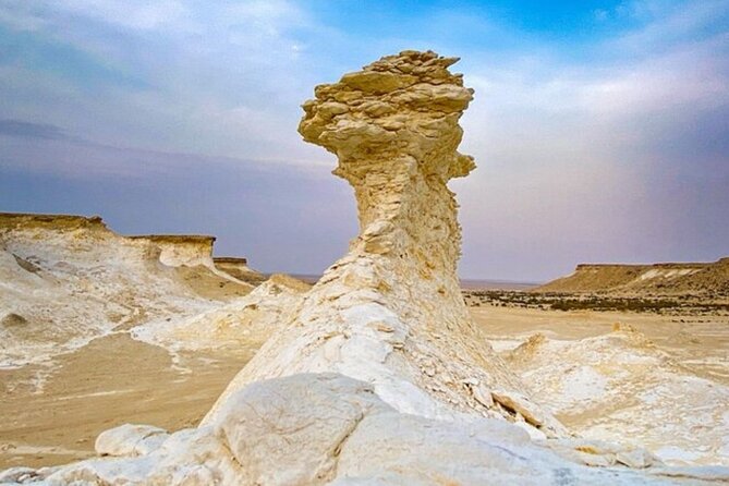 Doha: West Coast Tour Serra and Mushroom Rocks - What the guides add to the trip