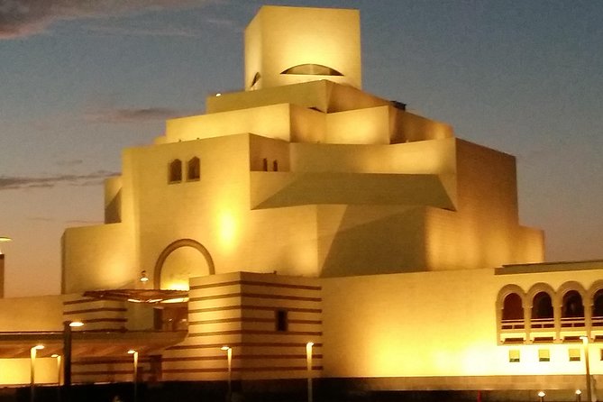 Explore Doha City In 4 hrs - The Pearl Monument and Qatar’s oyster past