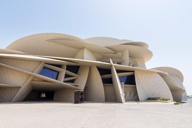 Half Day City Tour for Layover and Transit from Doha Airport - Pearl-Qatar and the Porto Arabia waterfront