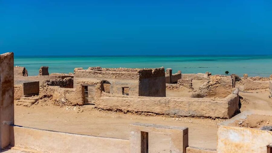 North Qatar: Zubara Fort, Jumail Village, Thakhira Mangroves - What the Zubara site can and cannot show you