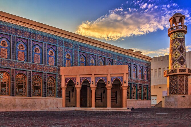 Private City Tour of Doha |Souq Wagif,Corniche,The pearl, Katara - How the guide can shape the experience