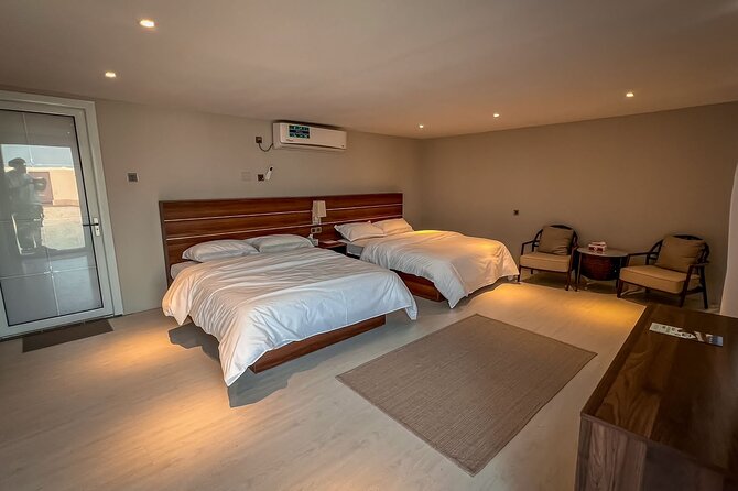 Private Overnight Desert Safari, Dune bashing, dinner & Breakfast - Camp accommodation: glamping with some variation