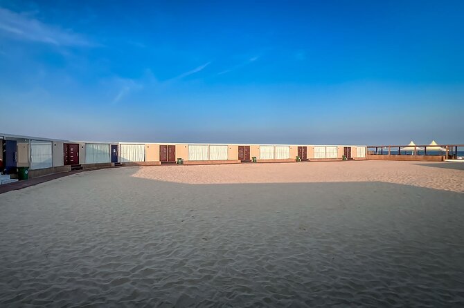 Private Overnight Desert Safari, Dune bashing, dinner & Breakfast - Buffet dinner, breakfast, and what is really included