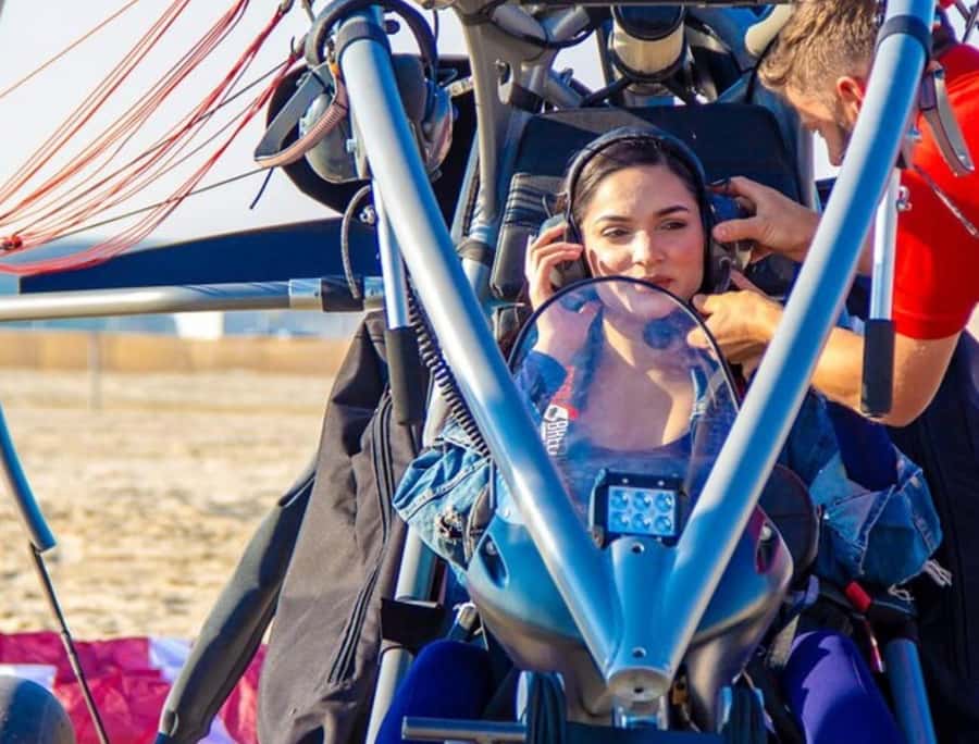 Qatar's Skybound Adventure: Exclusive Private Paratrike tour - What to bring for the desert sky