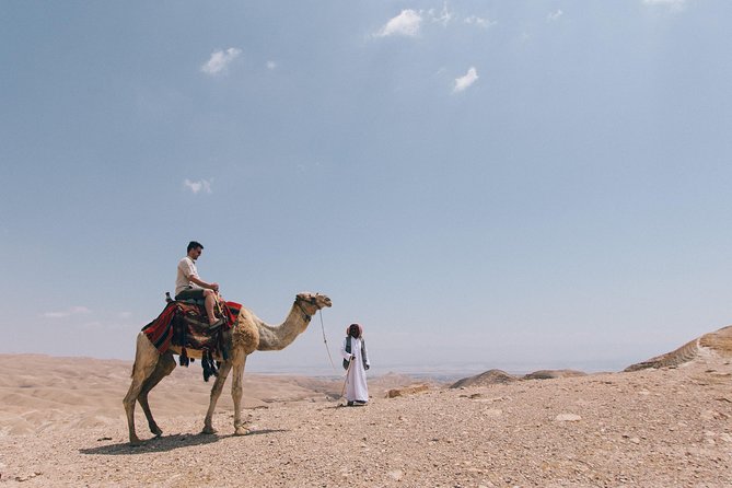 Sunrise Desert Safari in Qatar: An Unforgettable Adventure - Tea, Coffee, and a Simple Desert Pause