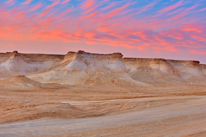 Sunset Keshta at Zekreet | Art, Adventure & Arabian Picnic - Richard Serra’s sculptures in the open desert