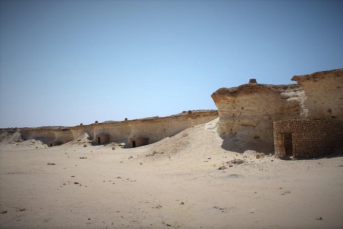 West Coast tour, Zekreet, Richard Serra Sculpture, Mushroom Rock Formation - The mushroom formation and Cinema City question
