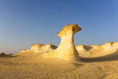 West of Qatar Tour || Richard Serra || Mushroom Rock Formation